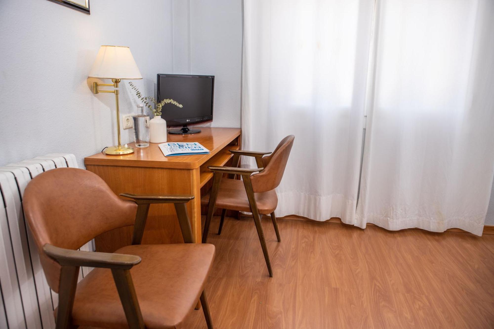 Rvhotels Broquetas Spa Termal Caldes De Montbui Room photo