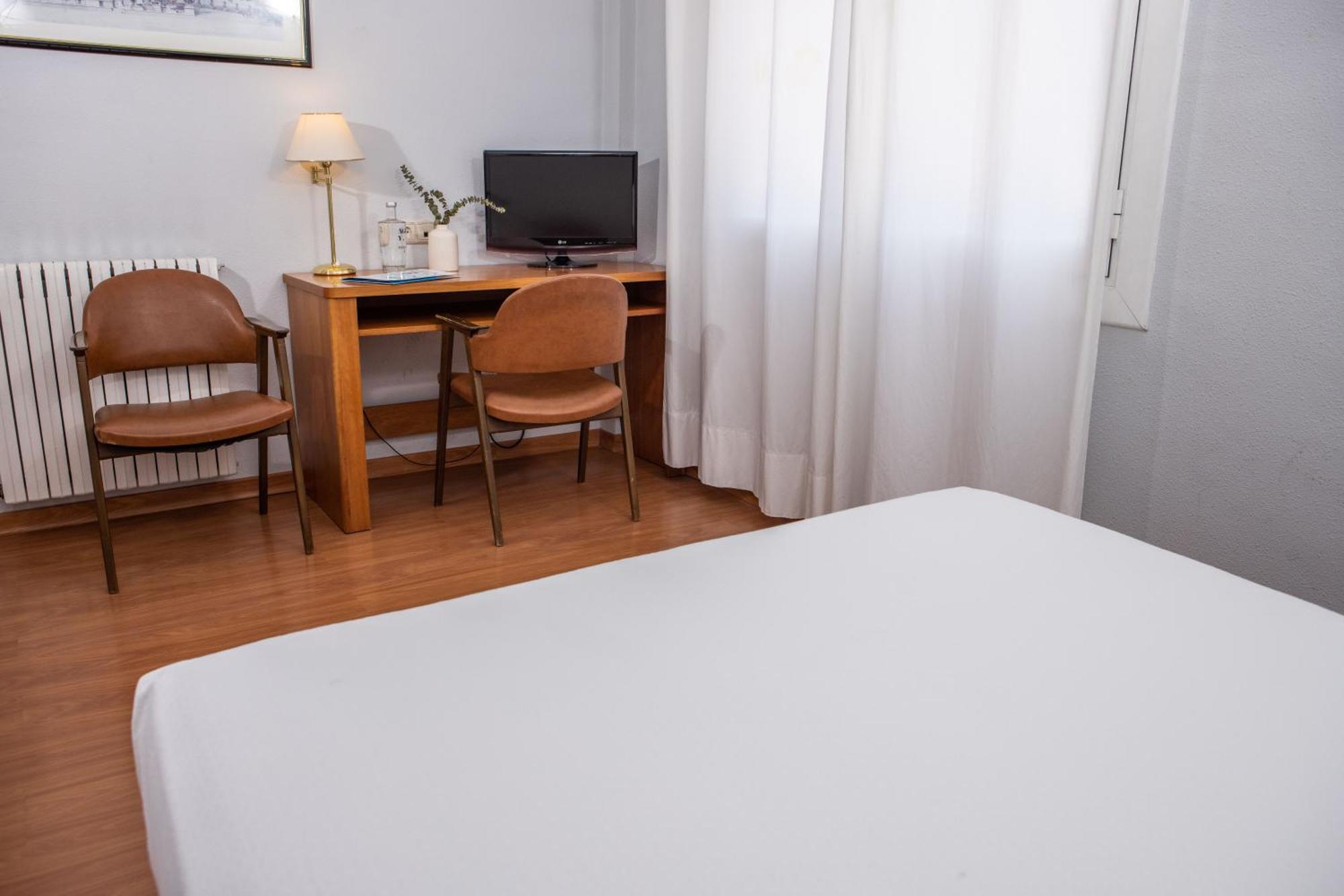 Rvhotels Broquetas Spa Termal Caldes De Montbui Room photo