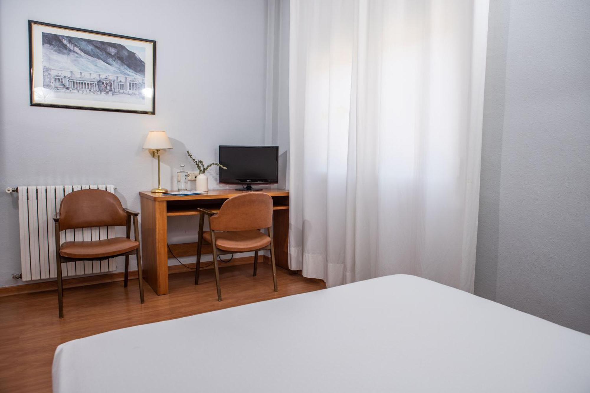 Rvhotels Broquetas Spa Termal Caldes De Montbui Room photo